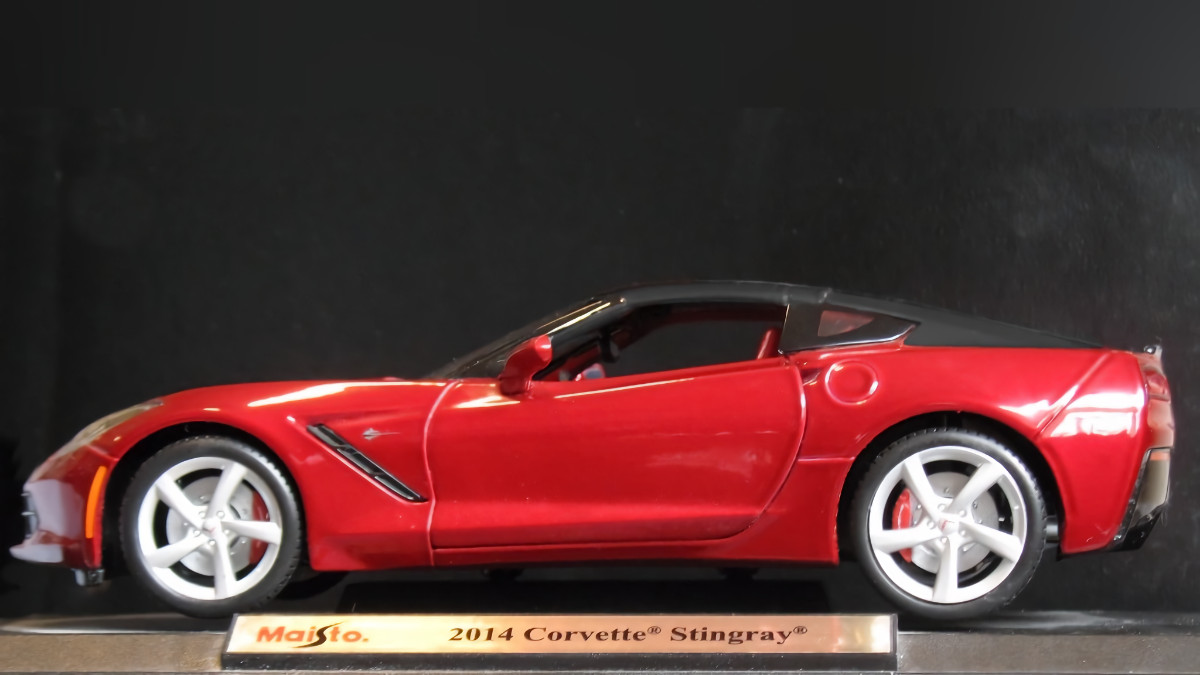 Click to Enlarge-Esc to Close Corvette Generations/C7/C7 2014 Toy SIDEVIEW.jpg